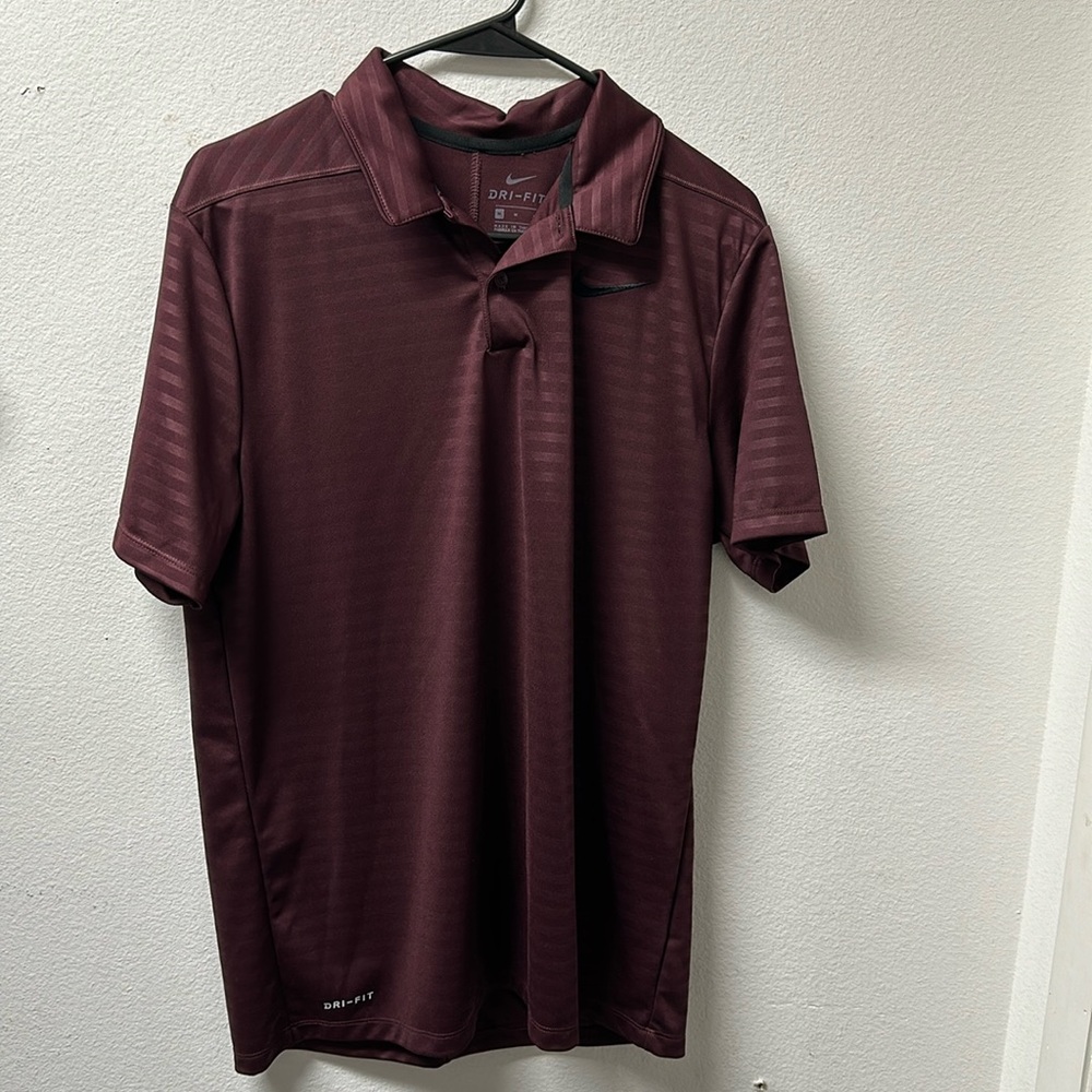 Men’s Nike collars shirt